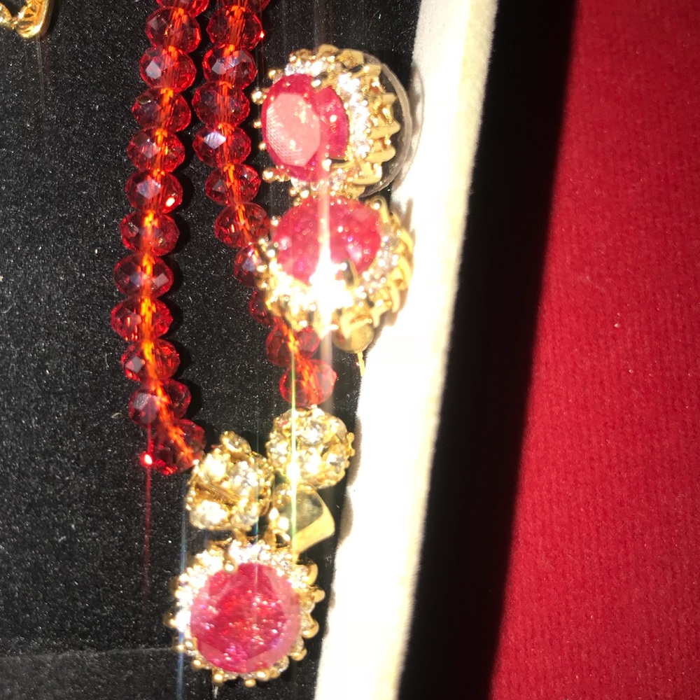Earring necklace set - gorgeous 🌹😍🌹😍